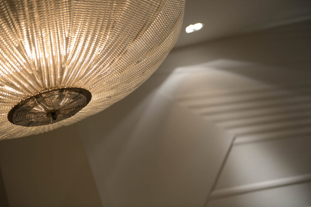 Snapshot of exquisite lighting in Nationwide Properties Contractors' London Chelsea project Snapshot of exquisite lighting in Nationwide Properties Contractors' London Chelsea project